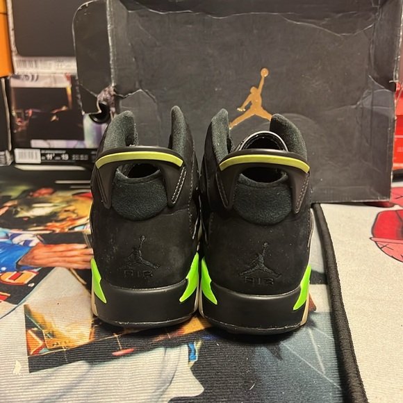Jordan 6 Electric Green (5.5Y/7W) - Picture 3 of 4